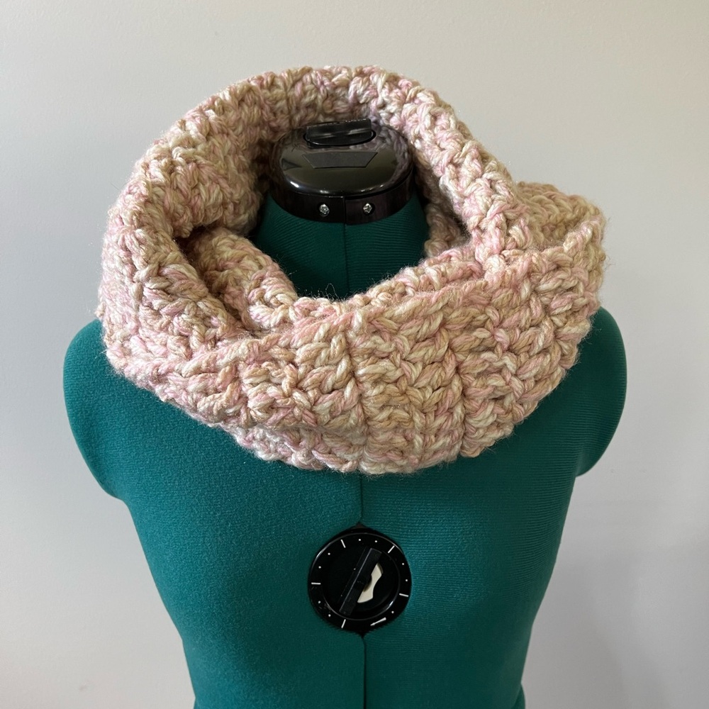 NEW Handmade Crochet Infinity Scarf